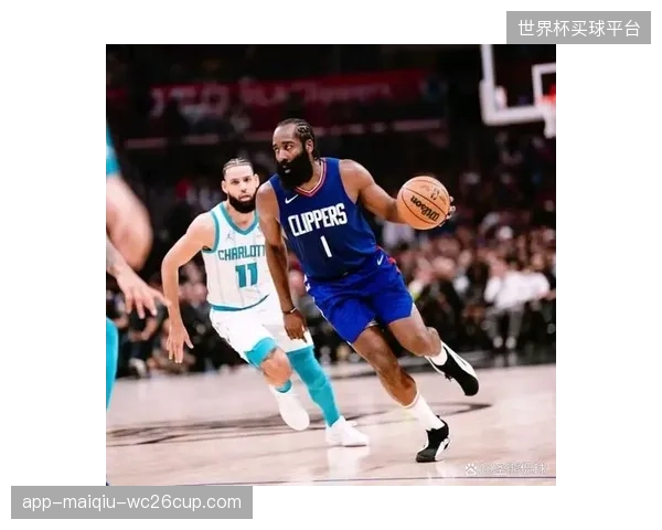 南非队需要通过高质量的热身赛来磨合阵容，并适应不同风格对手的打法。